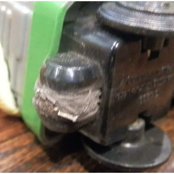 Lionel T-Rex Express Train Pack Toy Battery Powered Engine - Picture 4 of 5